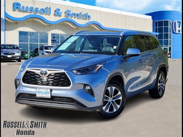 2022 Toyota Highlander XLE