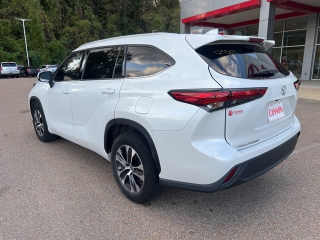 2022 Toyota Highlander XLE