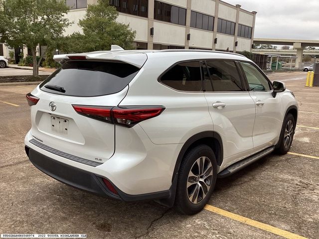 2022 Toyota Highlander XLE