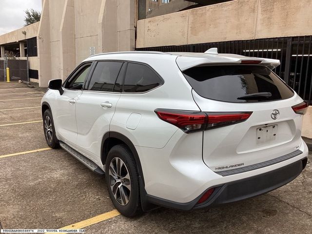 2022 Toyota Highlander XLE