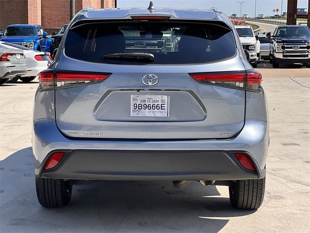 2022 Toyota Highlander XLE