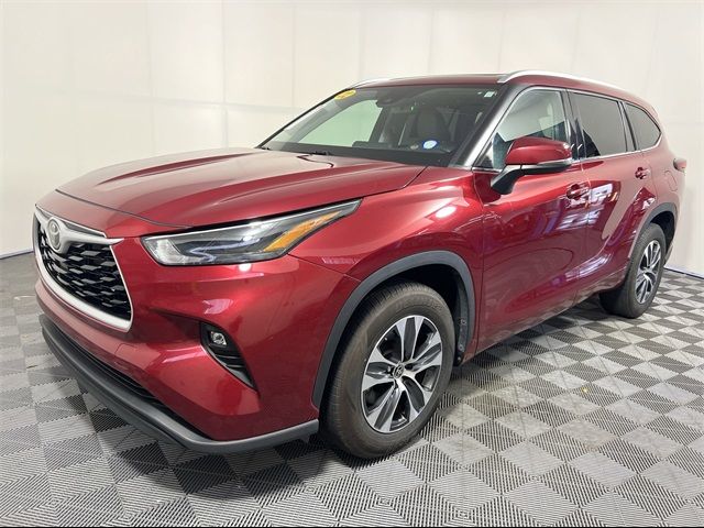 2022 Toyota Highlander XLE