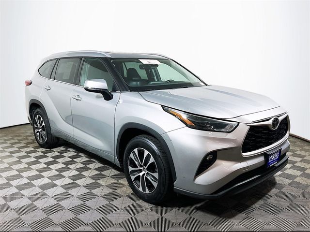 2022 Toyota Highlander XLE