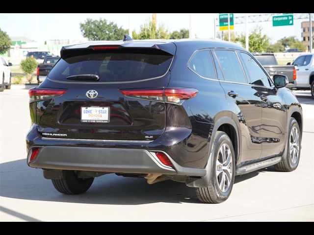 2022 Toyota Highlander XLE