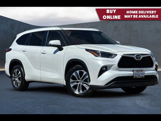 2022 Toyota Highlander XLE