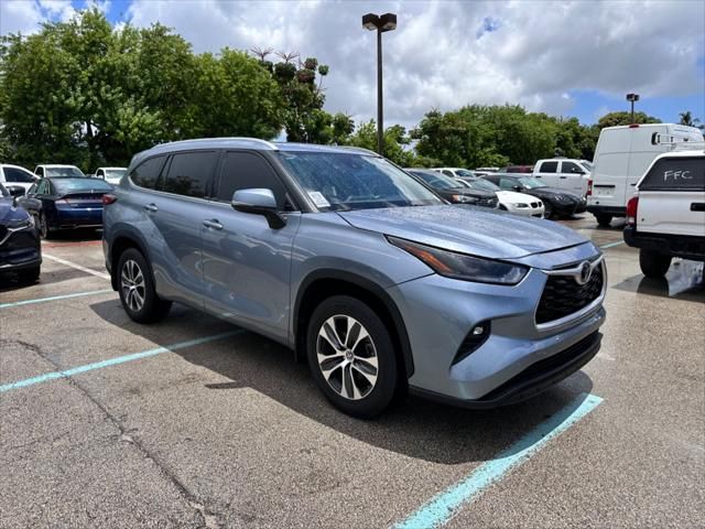 2022 Toyota Highlander XLE