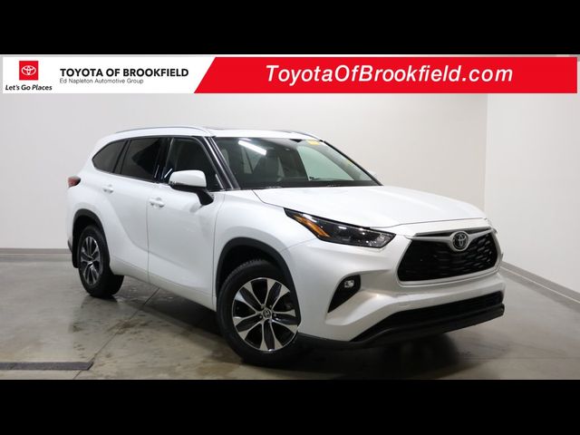 2022 Toyota Highlander XLE