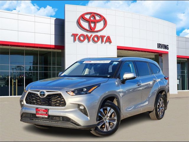 2022 Toyota Highlander XLE