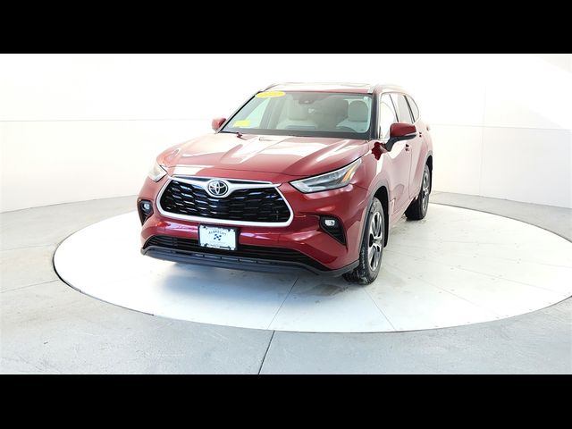 2022 Toyota Highlander XLE