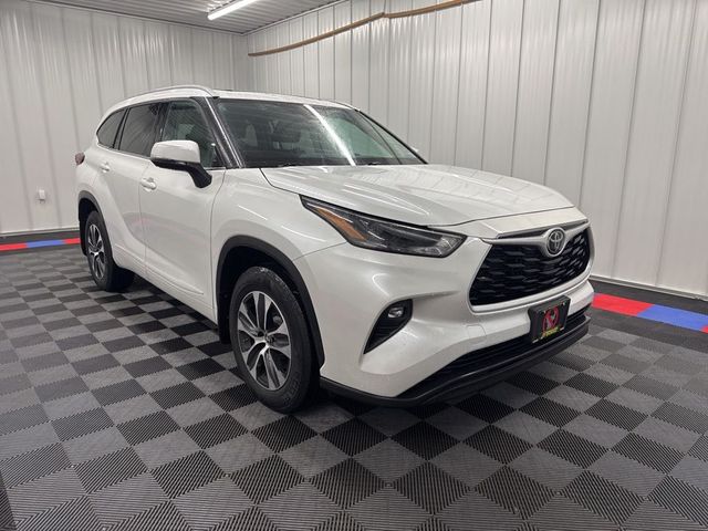 2022 Toyota Highlander XLE