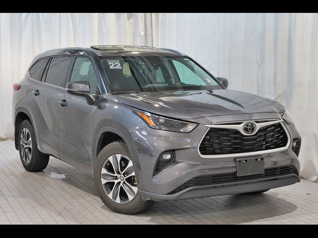 2022 Toyota Highlander XLE