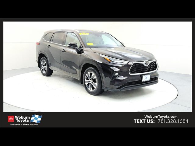 2022 Toyota Highlander XLE