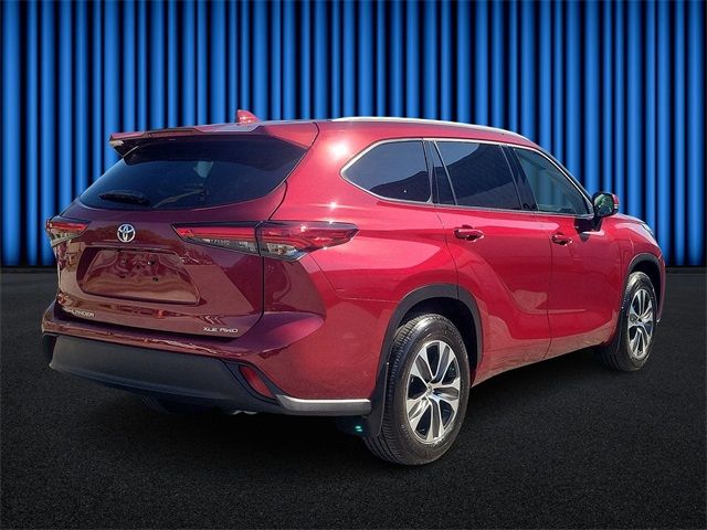 2022 Toyota Highlander XLE