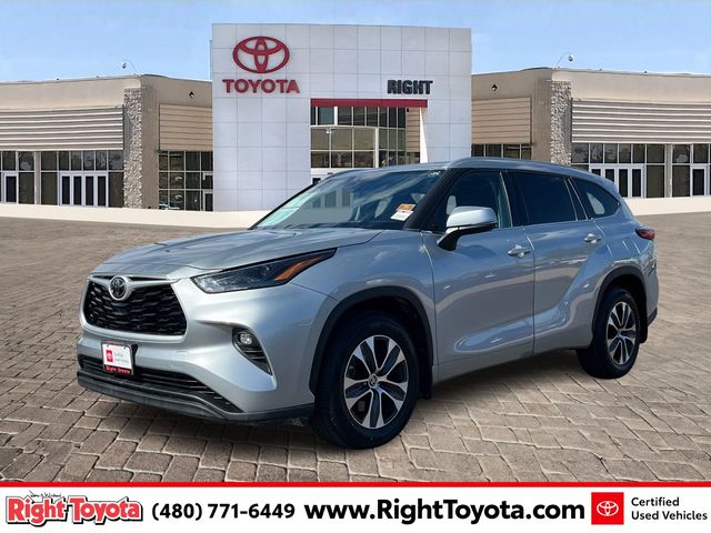 2022 Toyota Highlander XLE