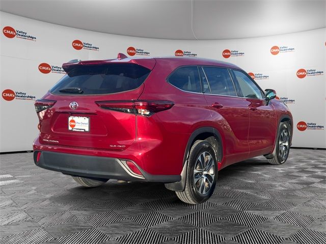 2022 Toyota Highlander XLE