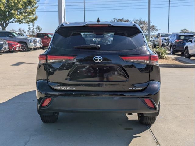 2022 Toyota Highlander XLE