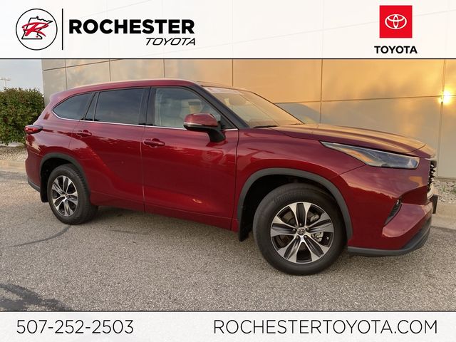 2022 Toyota Highlander XLE