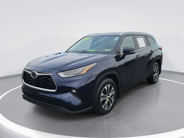 2022 Toyota Highlander XLE