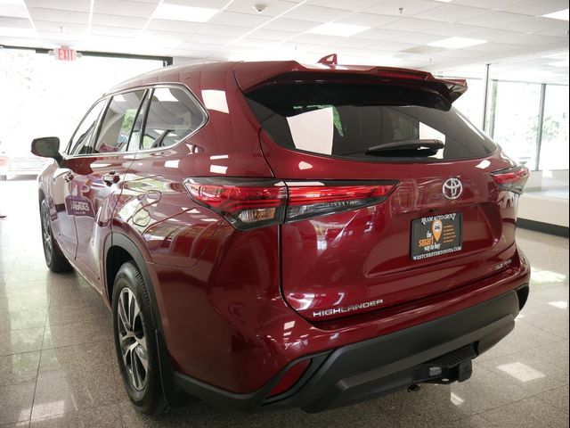 2022 Toyota Highlander XLE