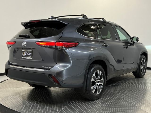 2022 Toyota Highlander XLE