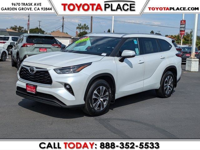 2022 Toyota Highlander XLE