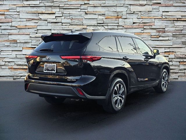 2022 Toyota Highlander XLE