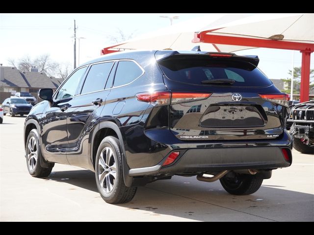 2022 Toyota Highlander XLE