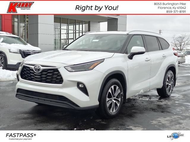 2022 Toyota Highlander XLE