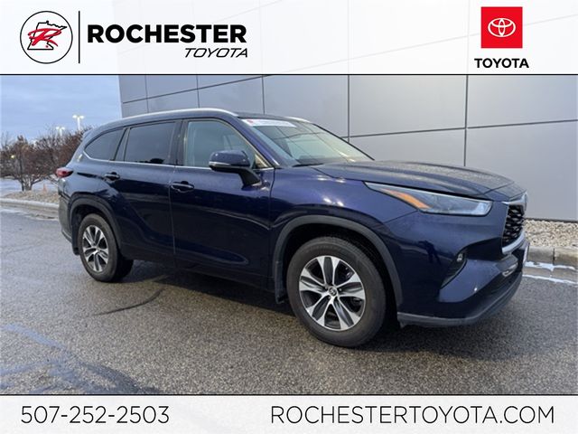 2022 Toyota Highlander XLE