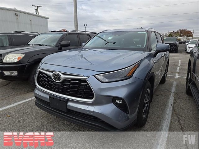 2022 Toyota Highlander XLE