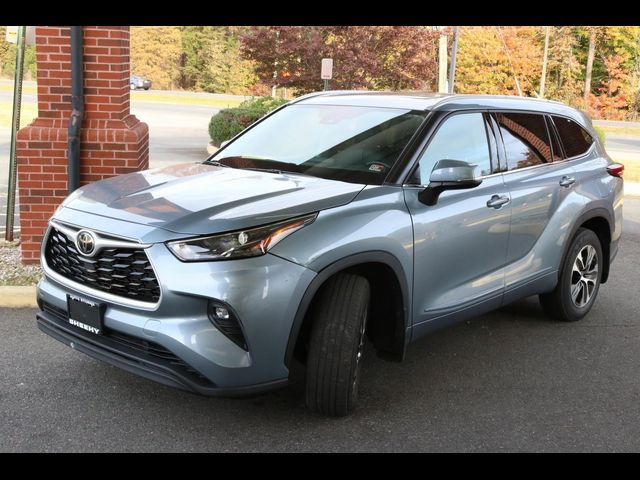 2022 Toyota Highlander XLE