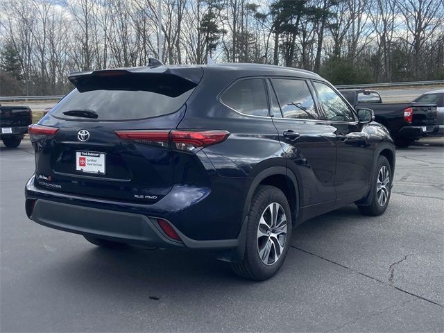 2022 Toyota Highlander XLE