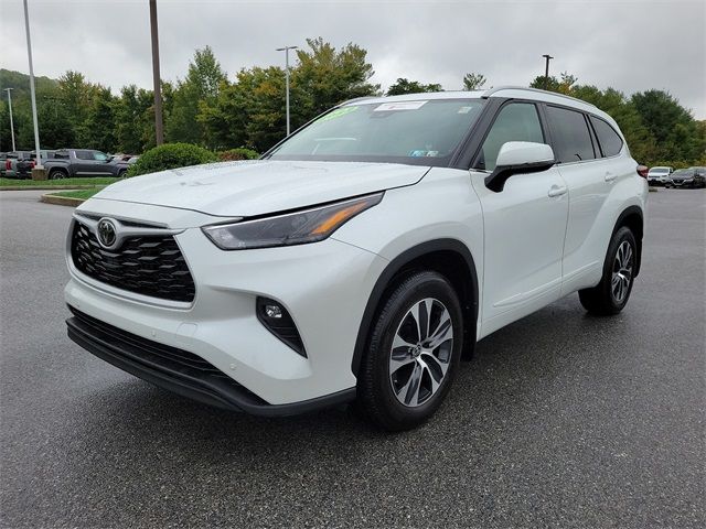 2022 Toyota Highlander XLE