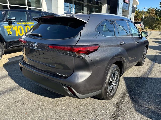 2022 Toyota Highlander XLE