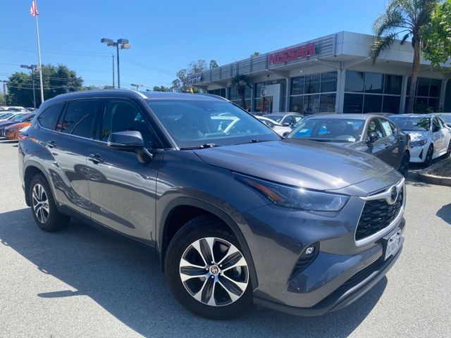 2022 Toyota Highlander XLE