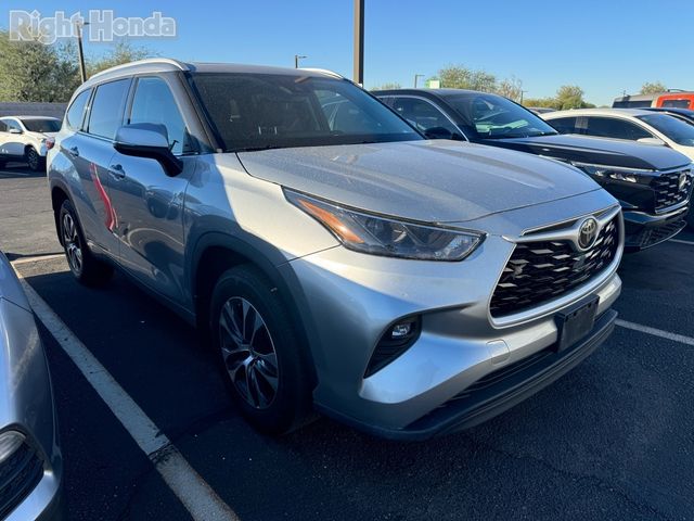 2022 Toyota Highlander XLE