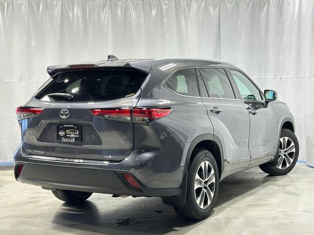 2022 Toyota Highlander XLE