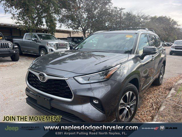 2022 Toyota Highlander XLE