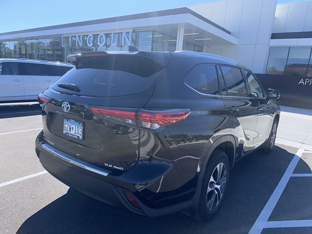 2022 Toyota Highlander XLE