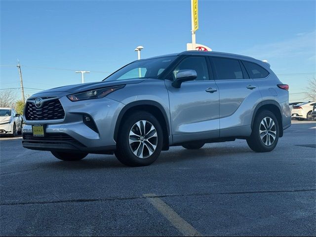 2022 Toyota Highlander XLE