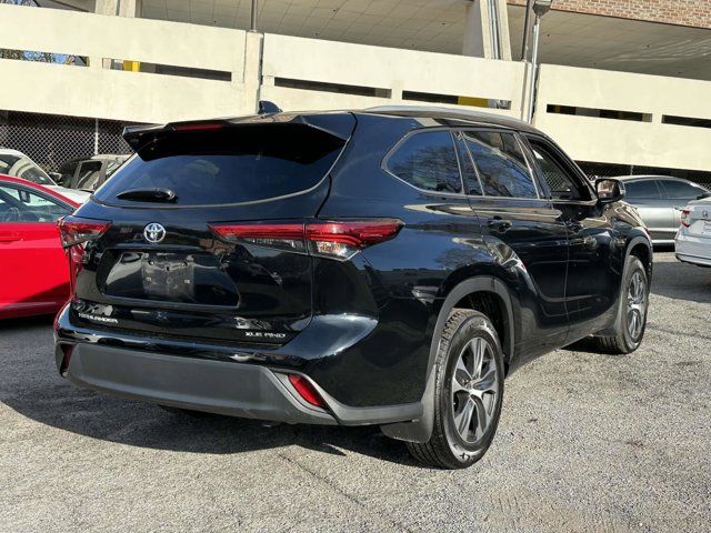 2022 Toyota Highlander XLE