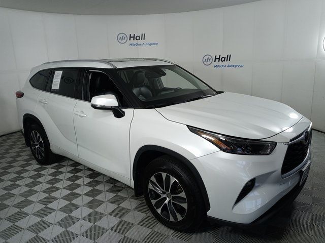 2022 Toyota Highlander XLE