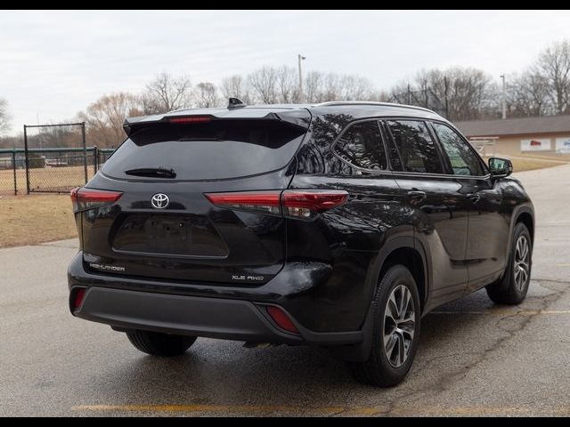 2022 Toyota Highlander XLE