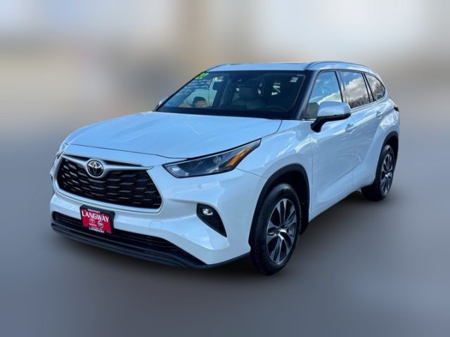 2022 Toyota Highlander XLE