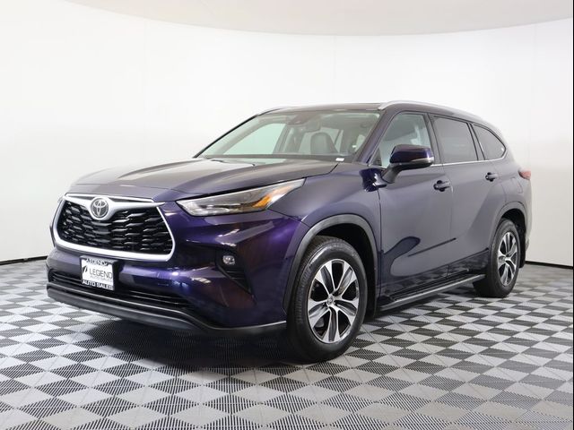 2022 Toyota Highlander XLE