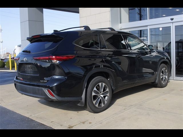 2022 Toyota Highlander XLE