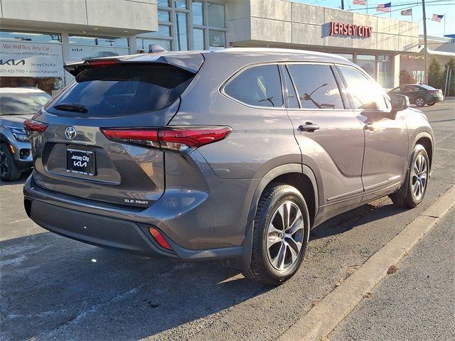 2022 Toyota Highlander XLE