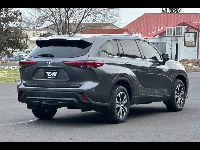 2022 Toyota Highlander XLE