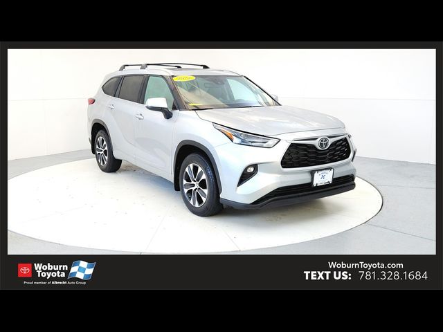 2022 Toyota Highlander XLE