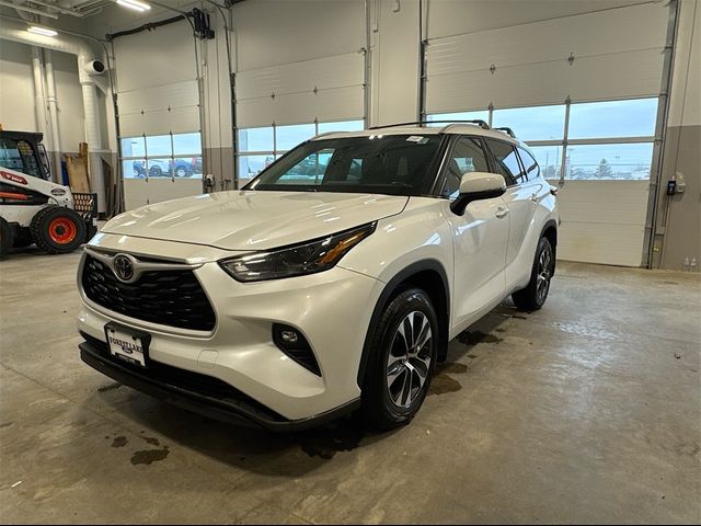 2022 Toyota Highlander XLE